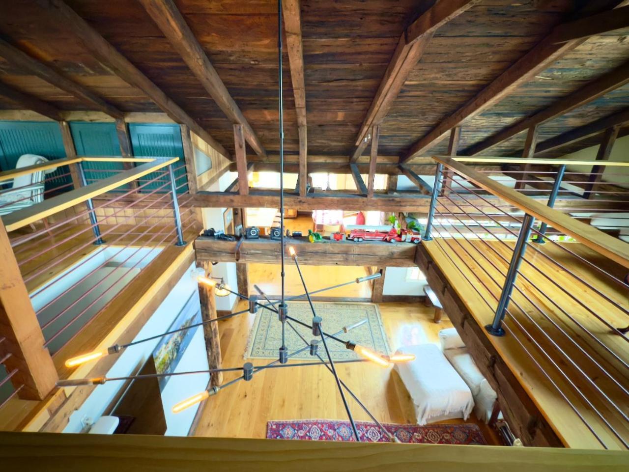Готель Magical Post And Beam Loft Downtown Newport! Екстер'єр фото